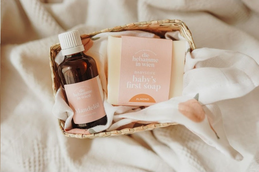 DHiW - Baby's first soap - Almond