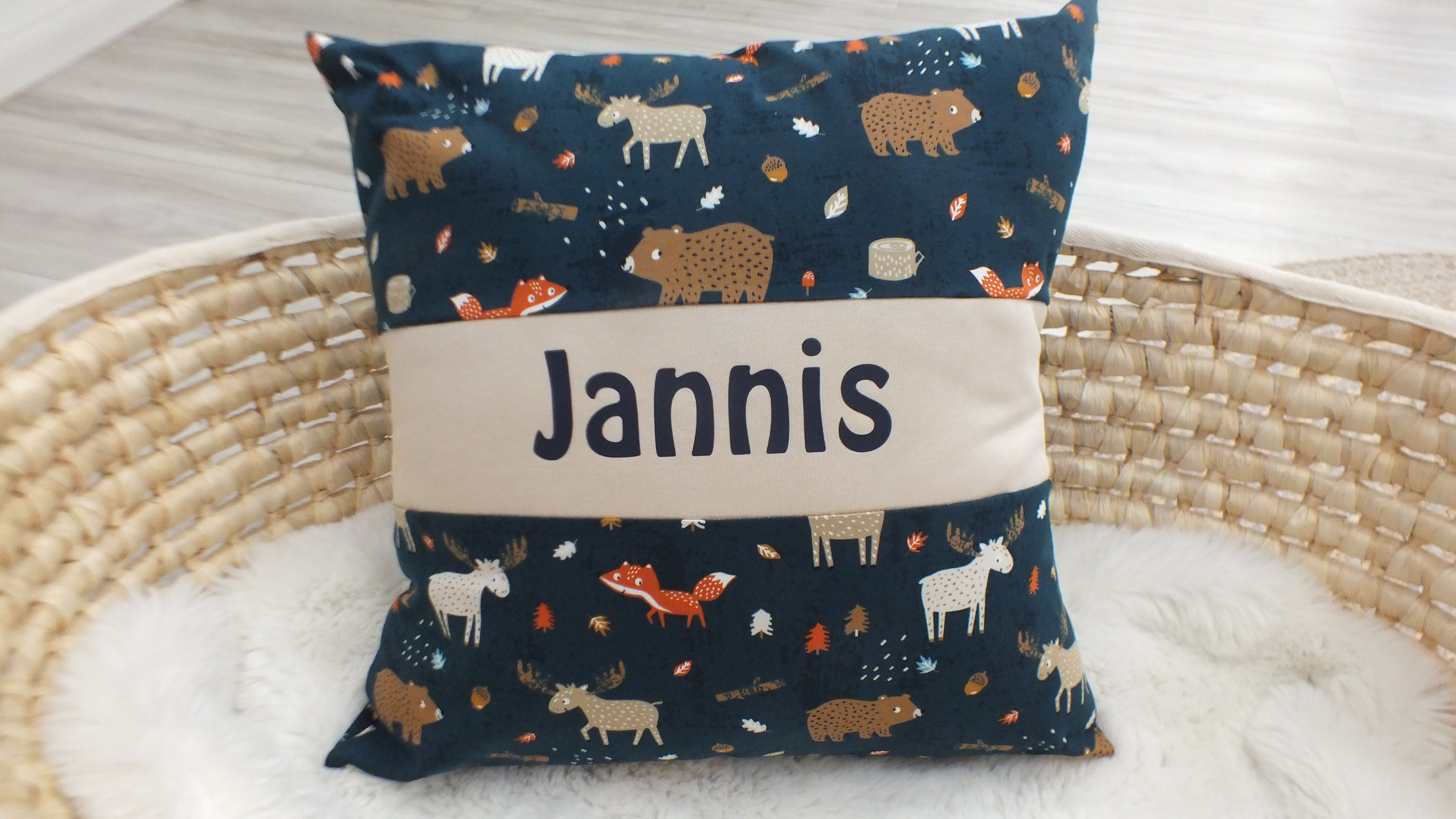 Kissen mit Name Tierischer Wald mitternachtsblau