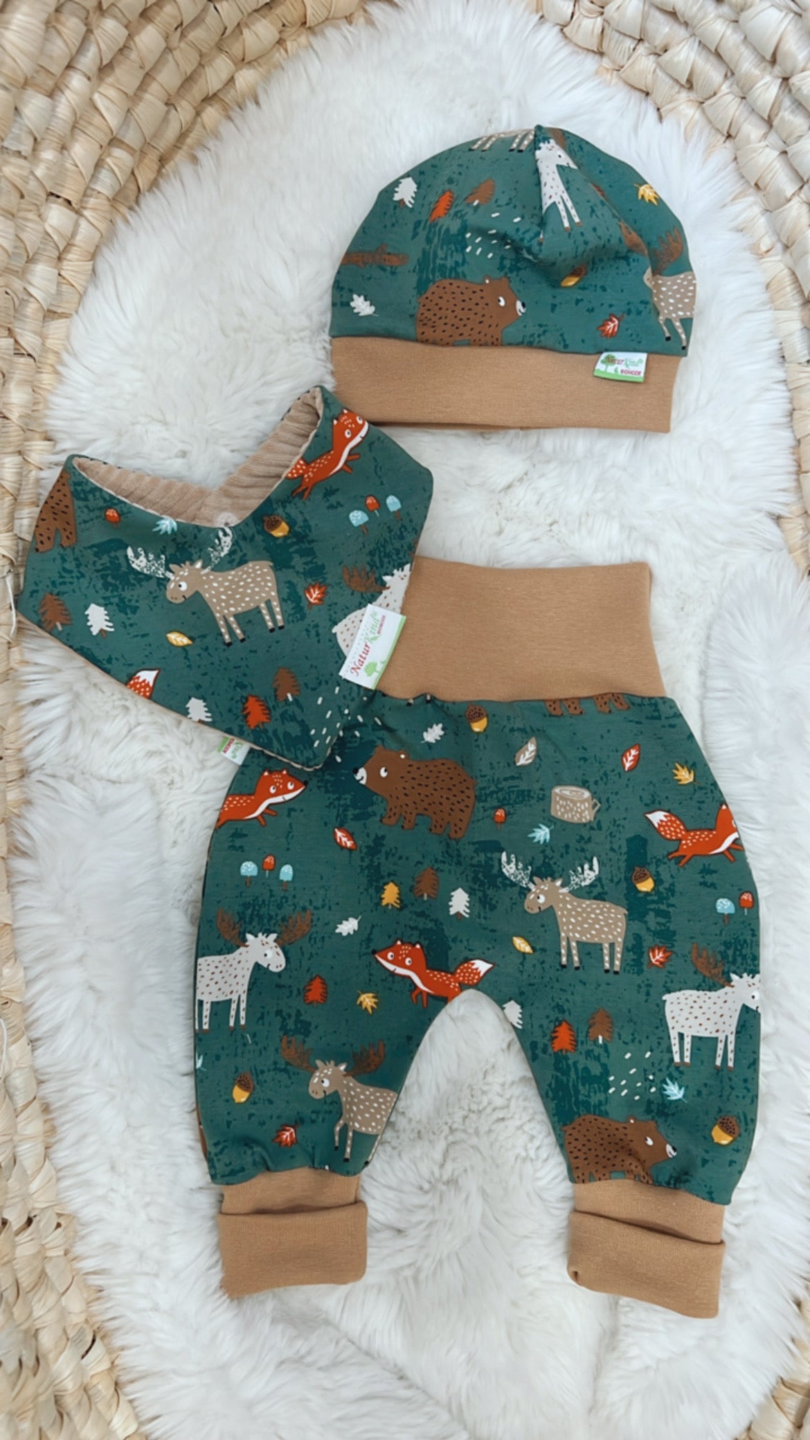 Wendehalstuch Tierischer Wald mit Name, Name creme