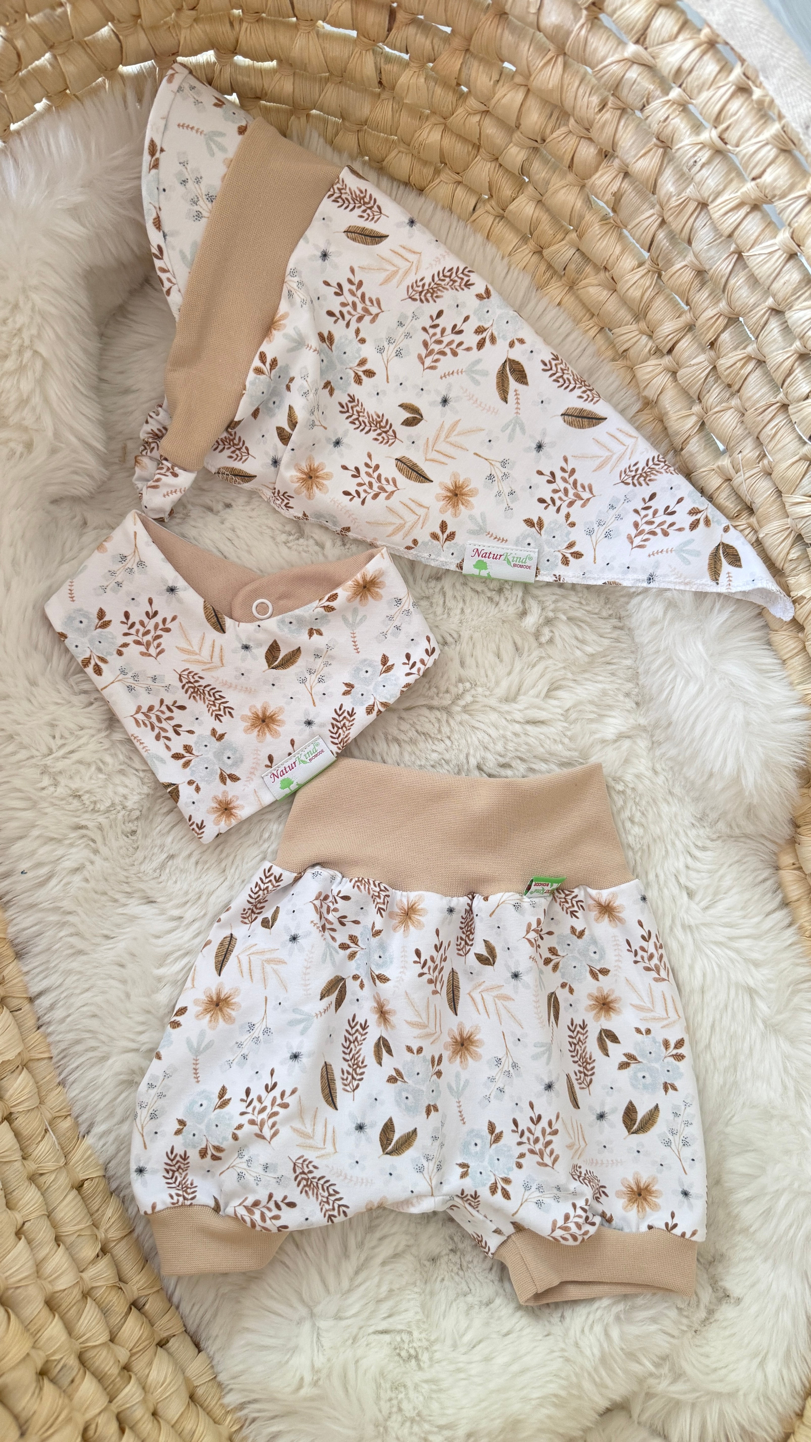 Naturkind Biomode ® 3-teiliges Sommer MitwachsSet für Babys Boho Flowers beige