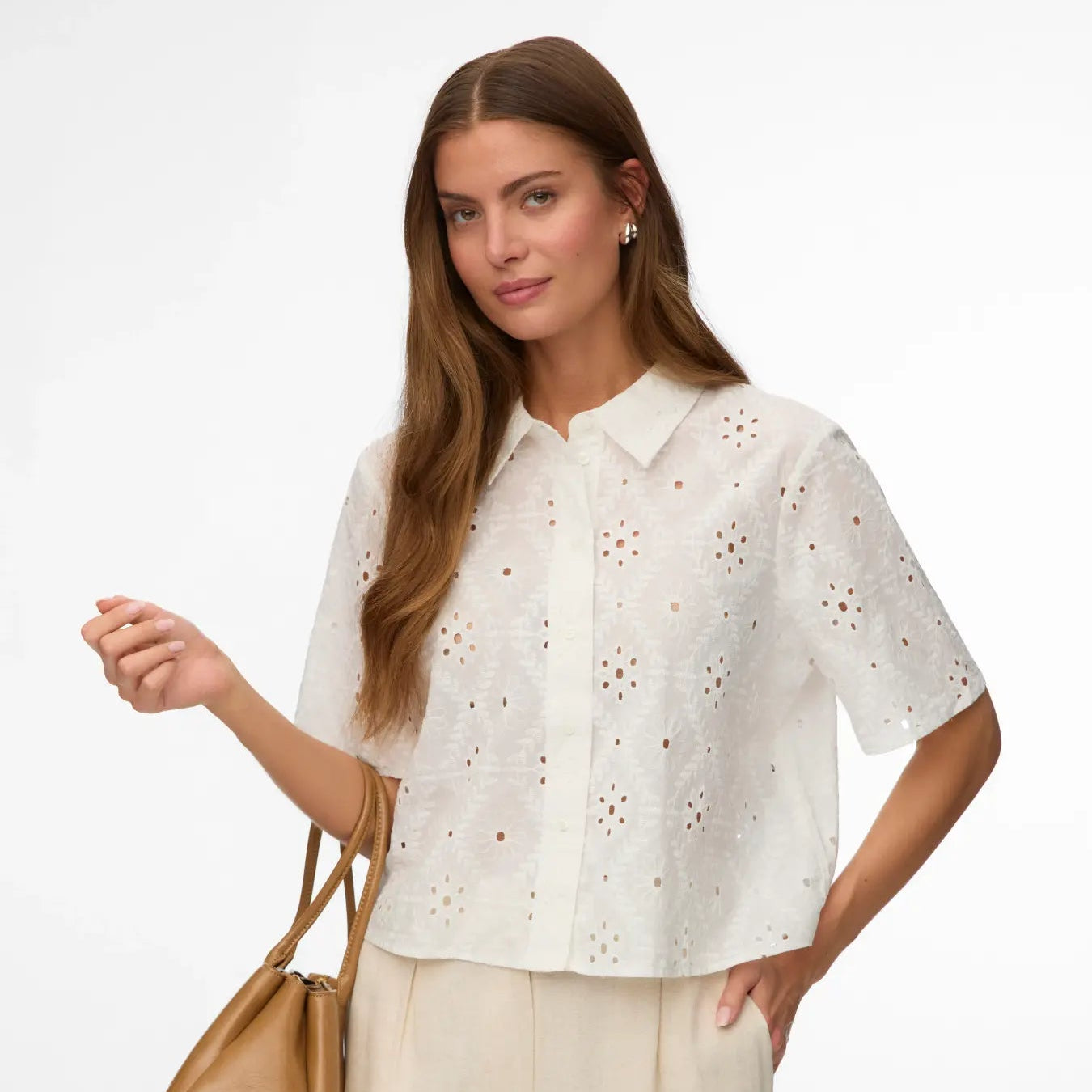 Vero Moda kurze Bluse mit Lochmuster weiß