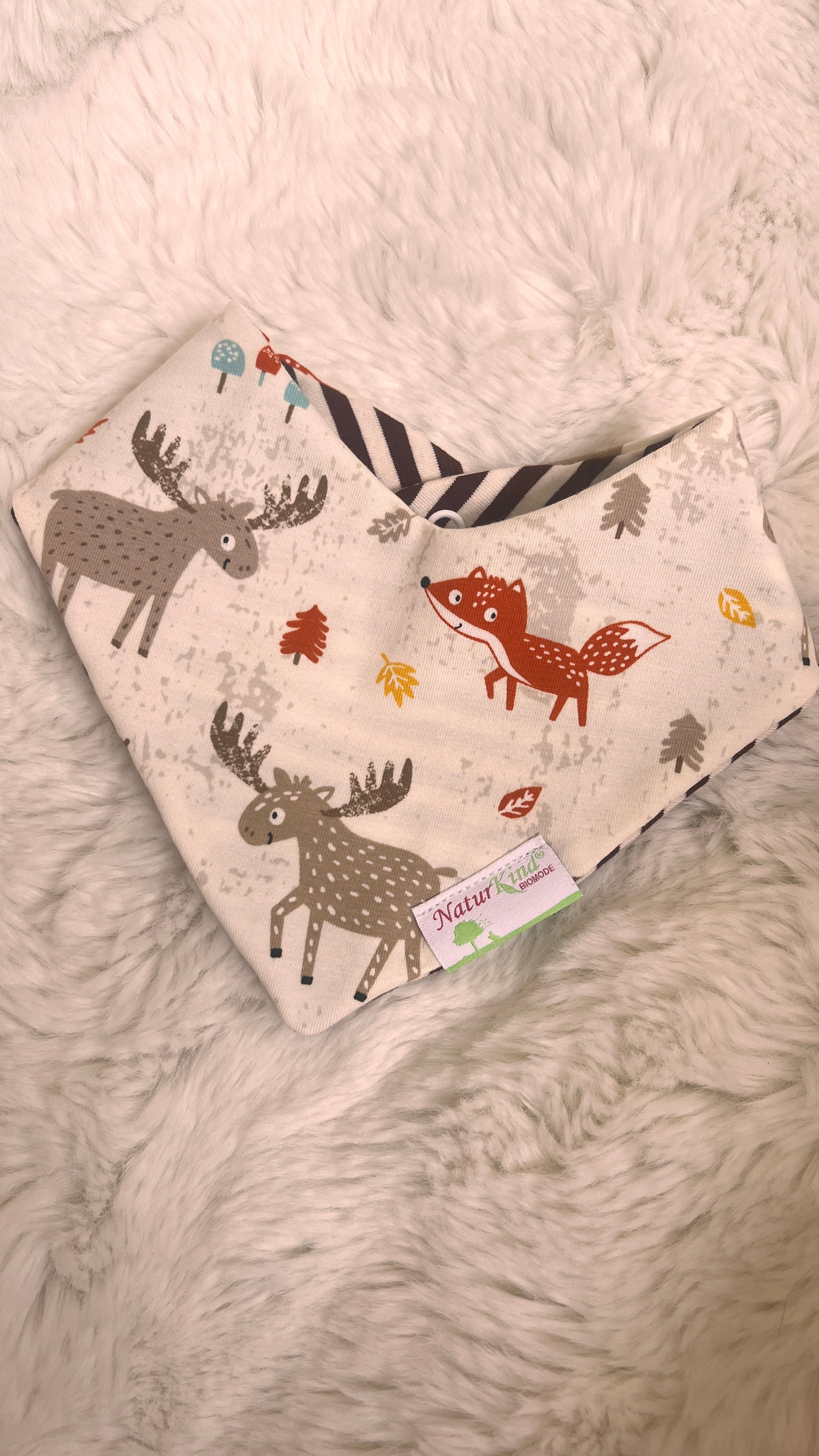 Wendehalstuch Tierischer Wald beige mit Name, Name braun