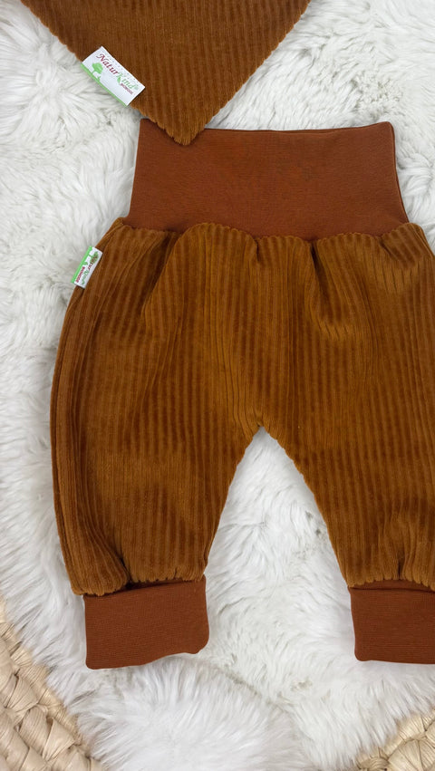 Naturkind Biomode® Mitwachshose / Babyhose Bio Baumwolle Cord Nicky karamell