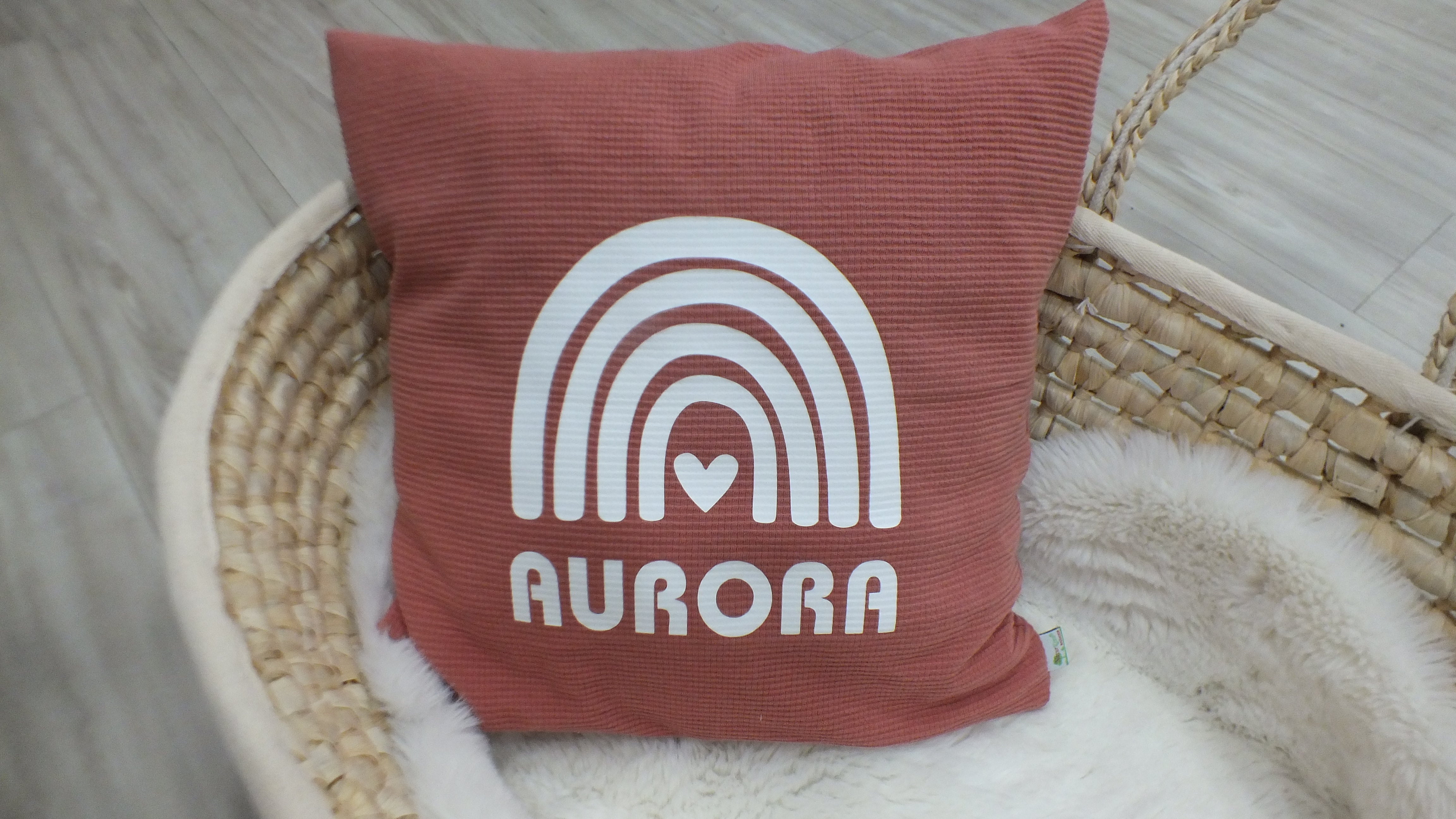 Einzelstück Kissen mit Namen Regenbogen Softwaffle terracotta, Name Aurora