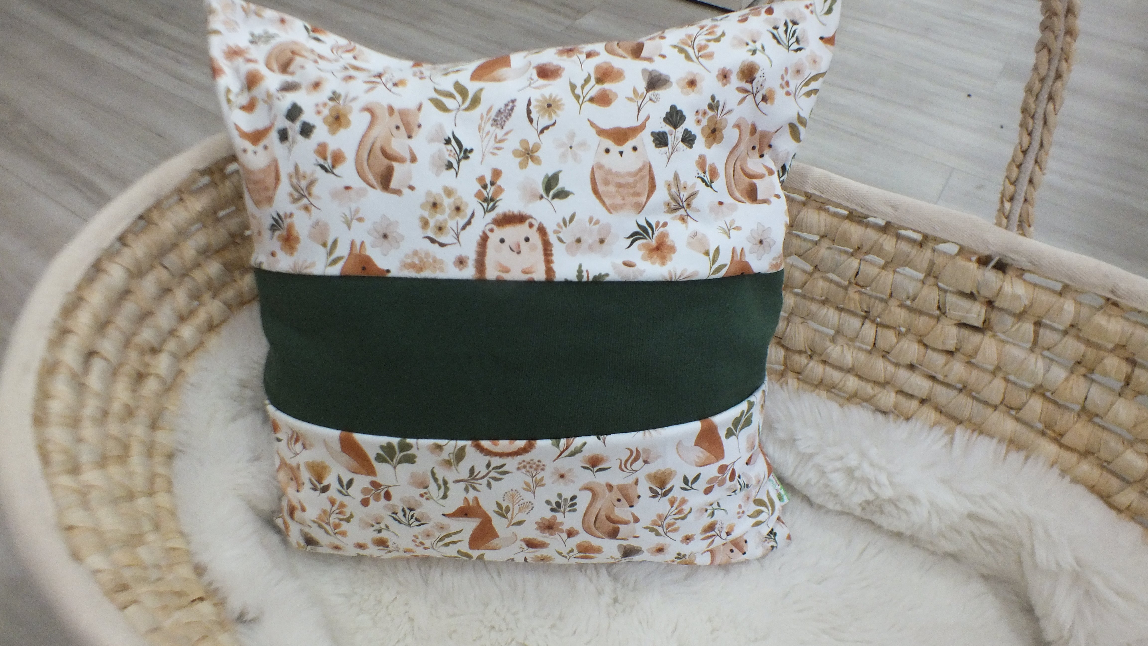 Kissen mit Namen Waldfreunde beige