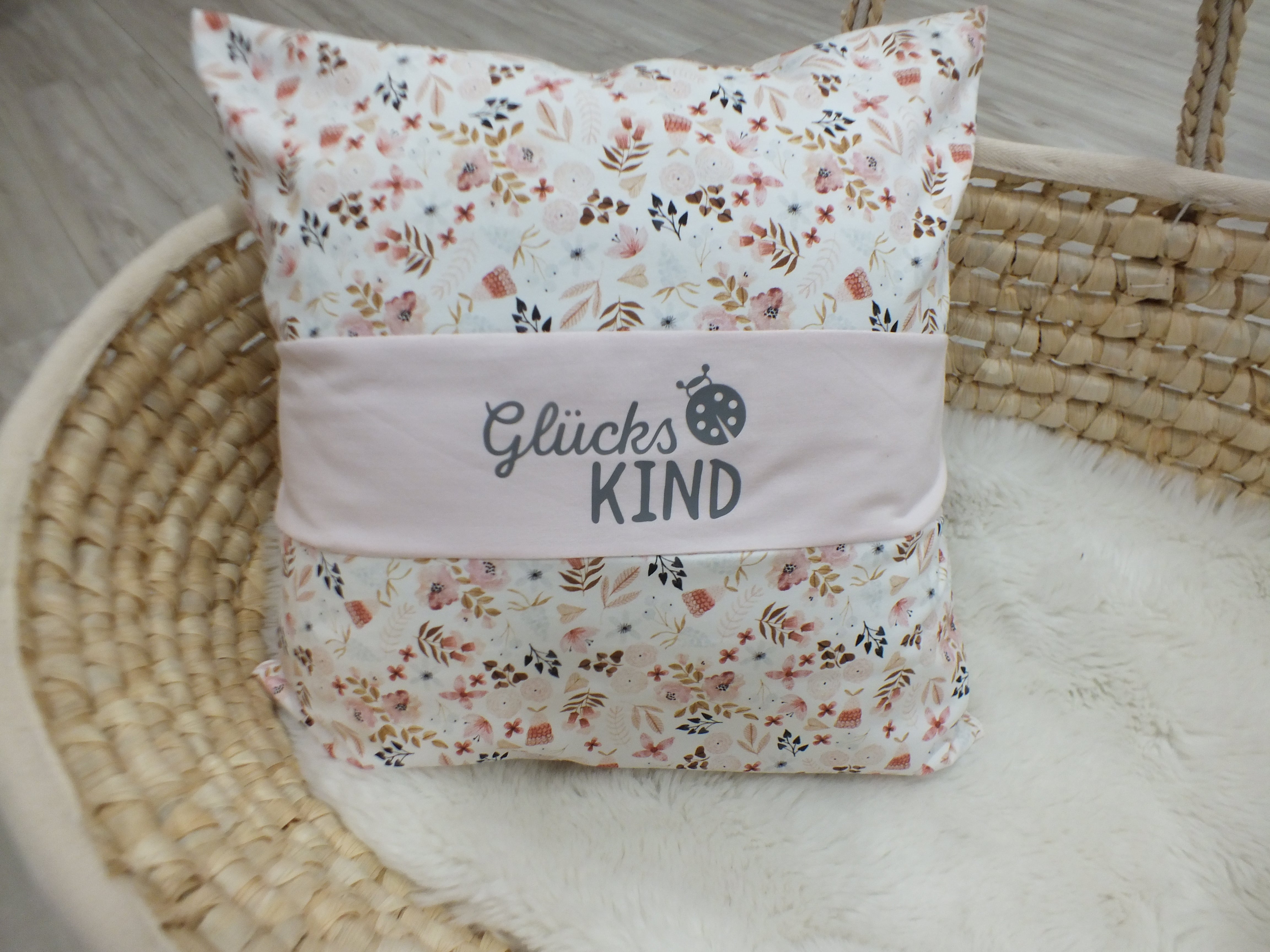 Kissen mit Namen Boho Flowers, Uni zartrosa