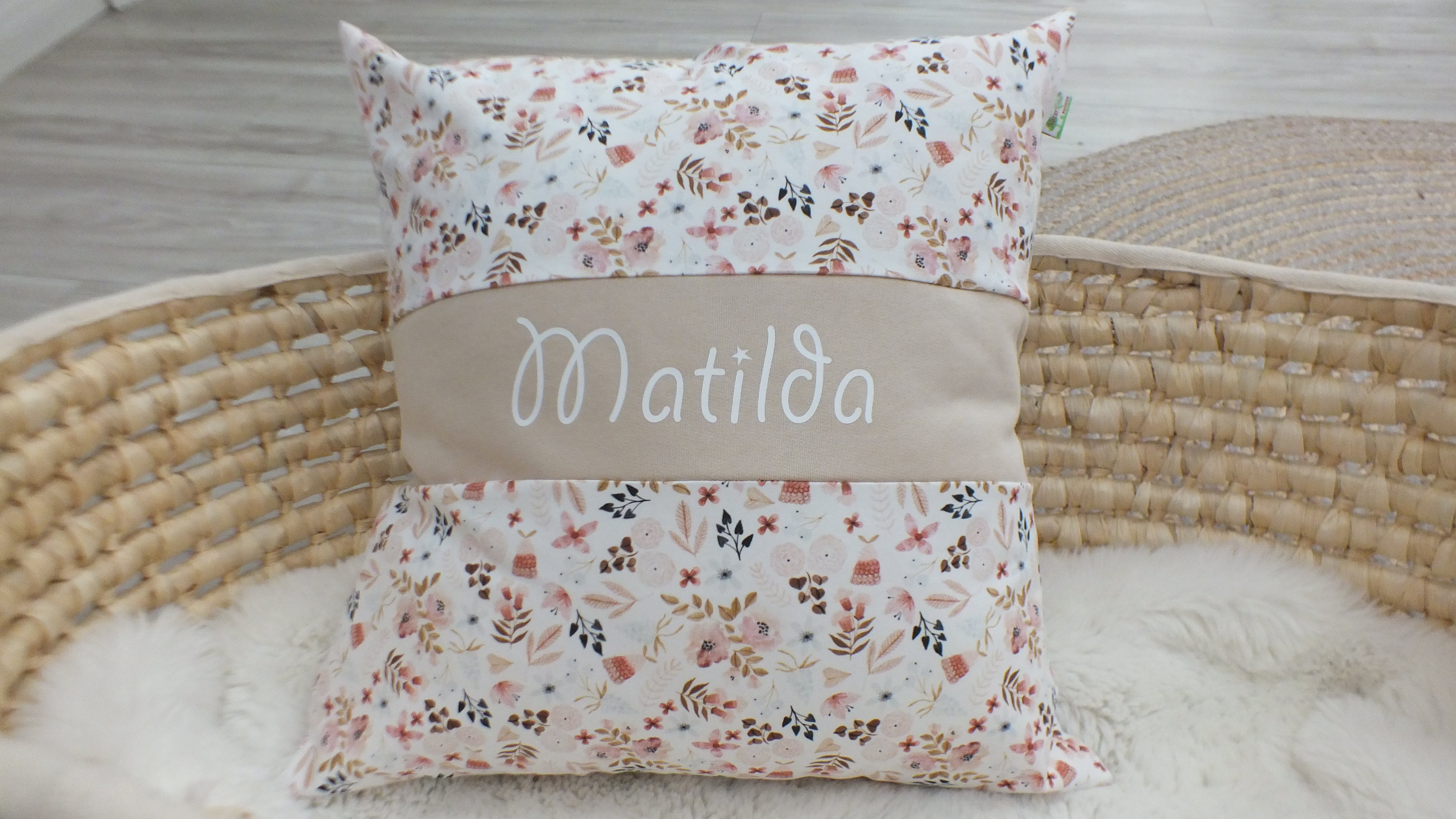 Kissen mit Name Boho Flowers, Uni beige