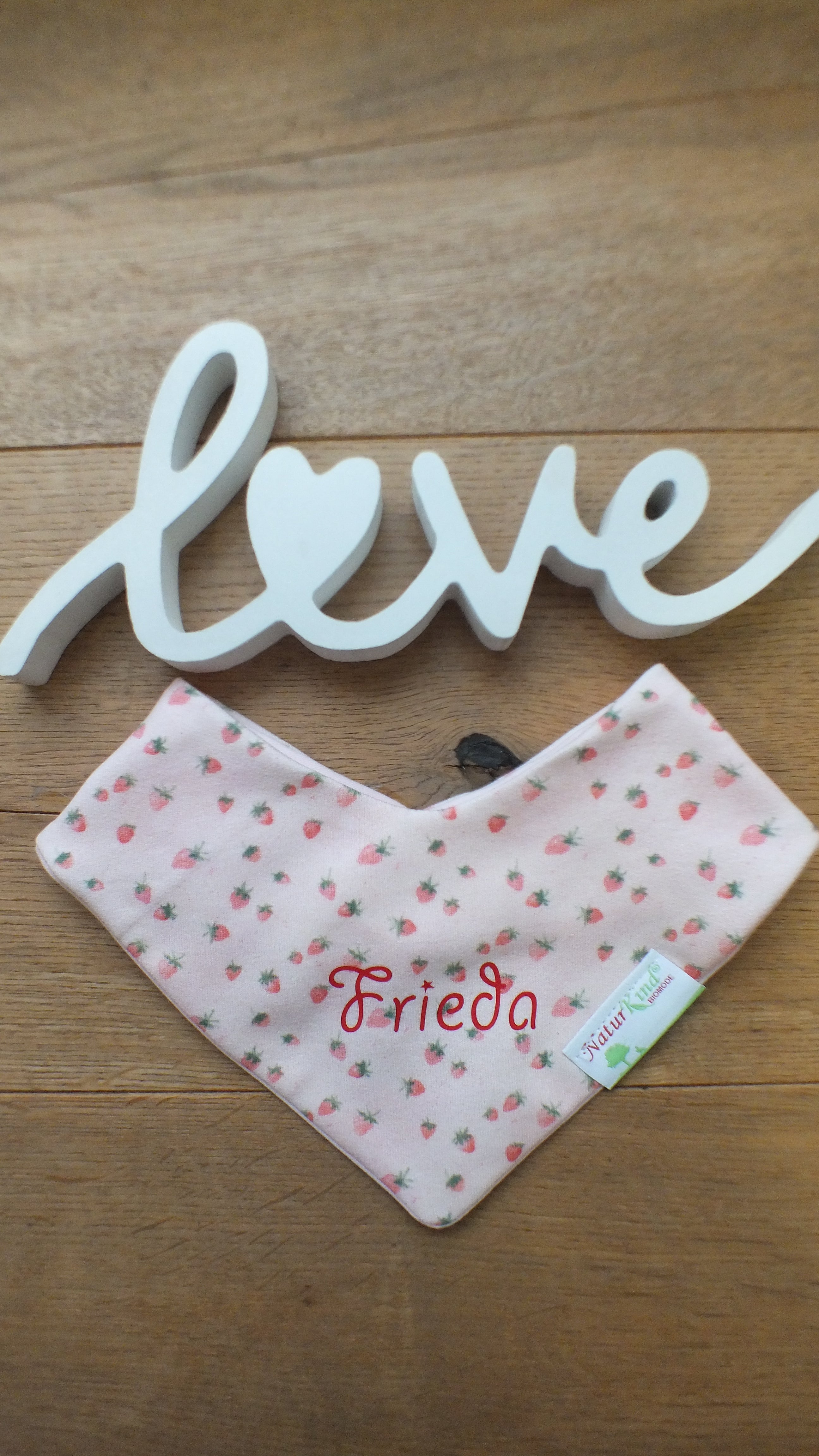 Wendehalstuch Erdbeerliebe mit Name, Name rot