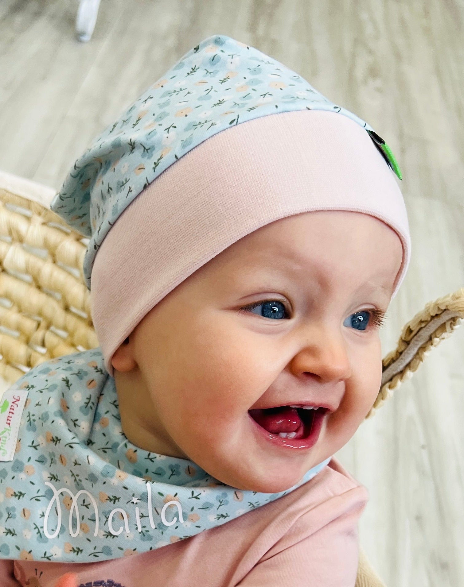 Bündchen Beanie Blaue Blumenwiese