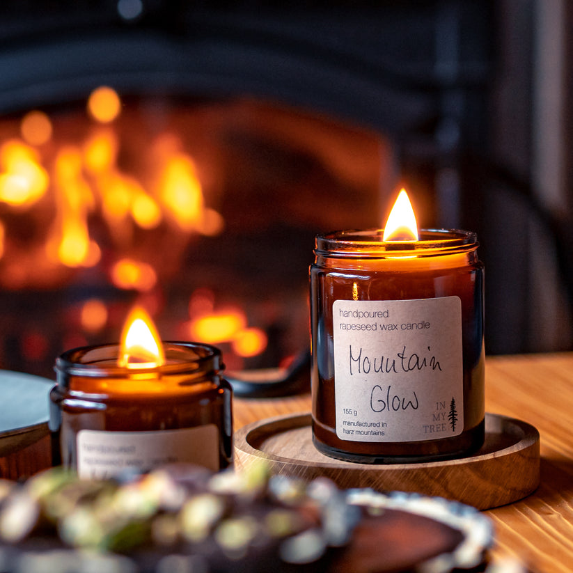 Rapswachskerze "Mountain Glow" - fruchtig waldig 155g