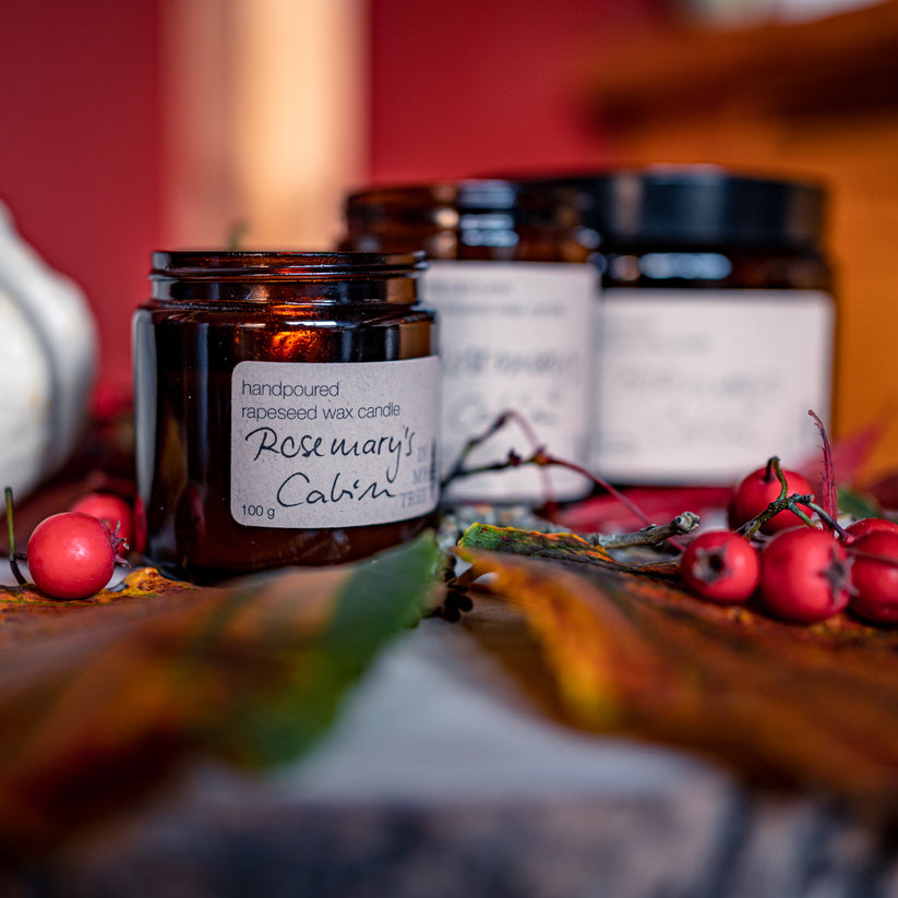 Rapswachskerze "Rosemary´s Cabin" - holzig blumig 100g