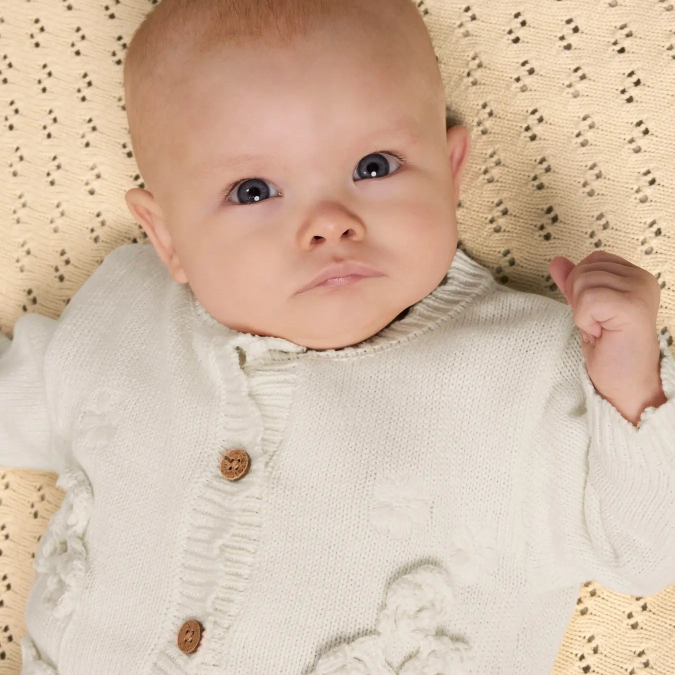 Lil' Atelier Strickjacke Blumen coconut milk
