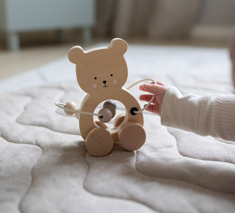 Jabadabado Schiebespielzeug Teddy mit Motorikschleife / Natur