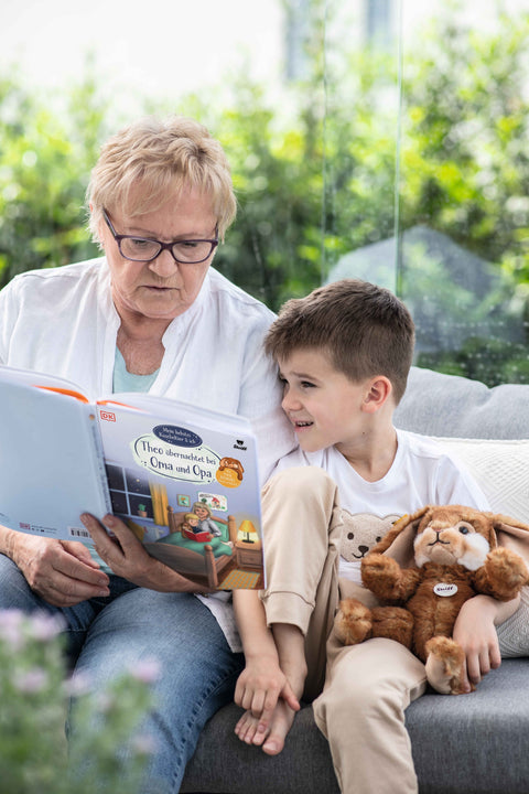 Steiff Lesebuch Mein liebstes Kuscheltier und ich: Theo übernachtet bei Oma und Opa